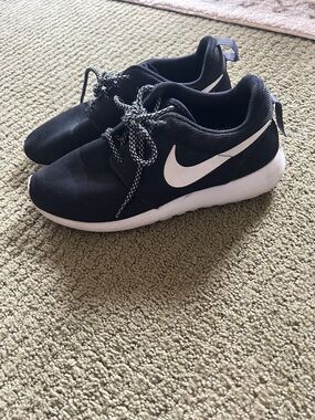Nike Roshe Shoes